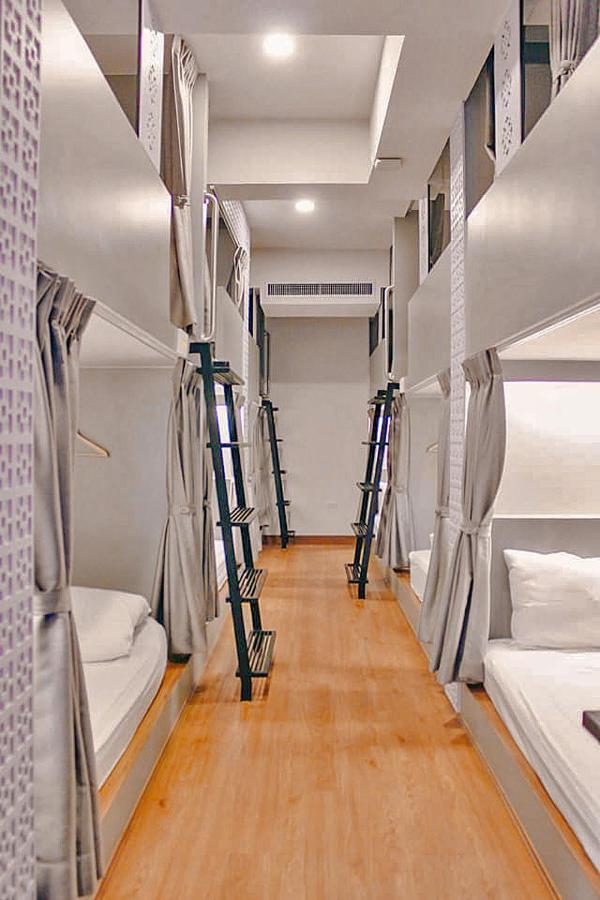 Auberge de jeunesse Capzule Bed Phuket Extérieur photo