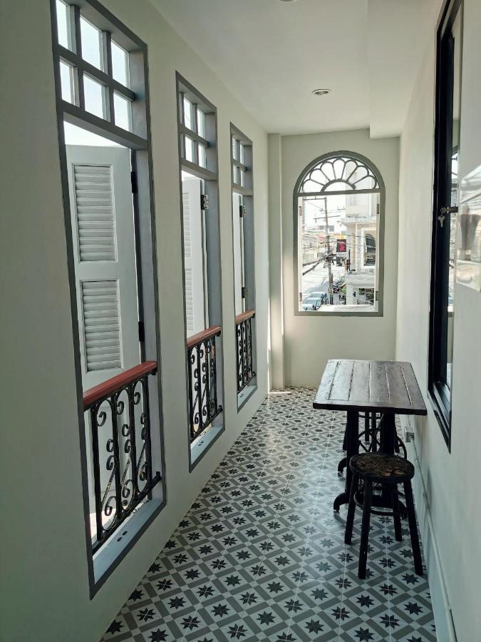 Auberge de jeunesse Capzule Bed Phuket Extérieur photo